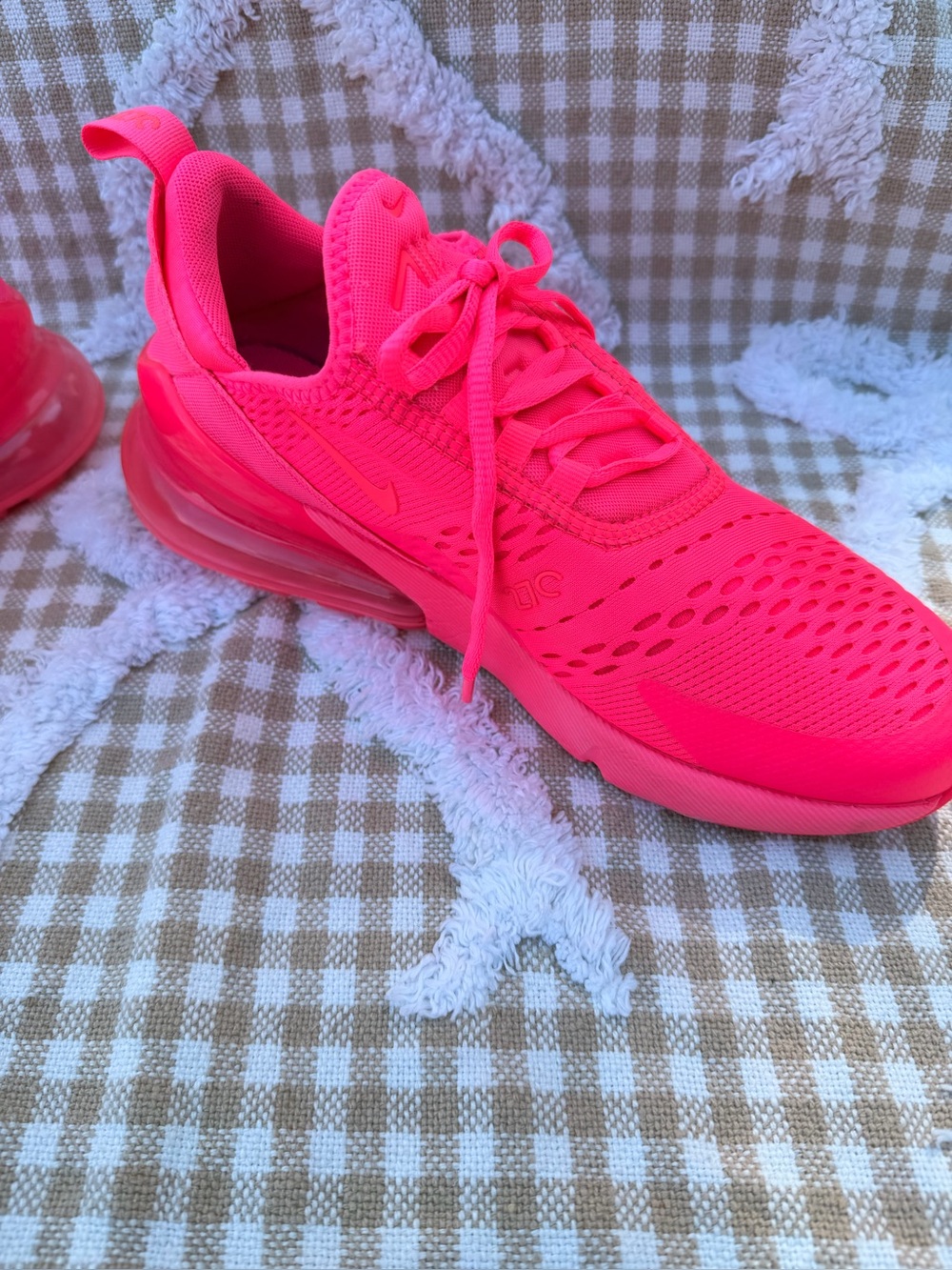 Women’s Pink Nike Air Max 270 - Picture 3 of 11